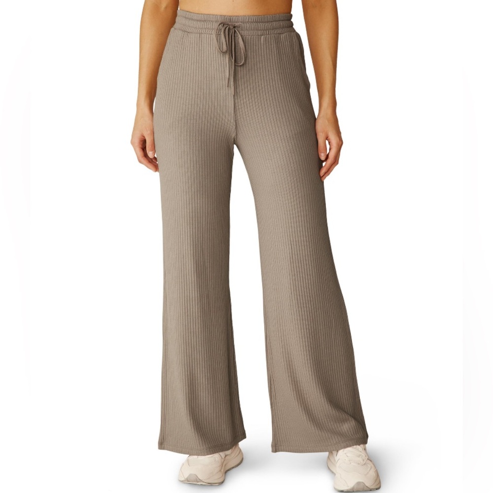 NWT Beyond Yoga Taupe Well Traveled Wide Leg Pants - Large